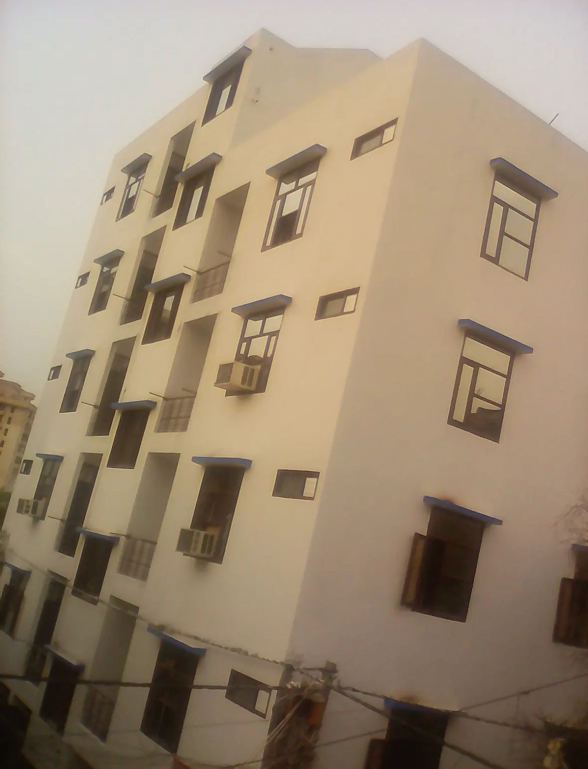Pari ResidencyGirls Pg — photo 3